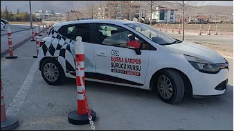 TEK HAMLELİ PARALEL PARK